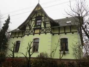 Fassadenanstrich und Wetterschutzfarbe für das Fachwerk