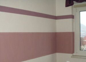 Wände mit breitem und schmalem Randstreifen